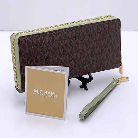 MICHAEL KORS  Large Travel Continental Leather
Color: Light Sage/ Brown multi - Picture 4 of 16